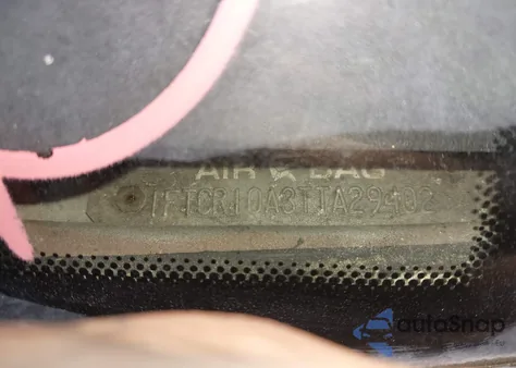 1996 Ford Ranger from USA, damaged, VIN 1FTCR10A3TTA29402